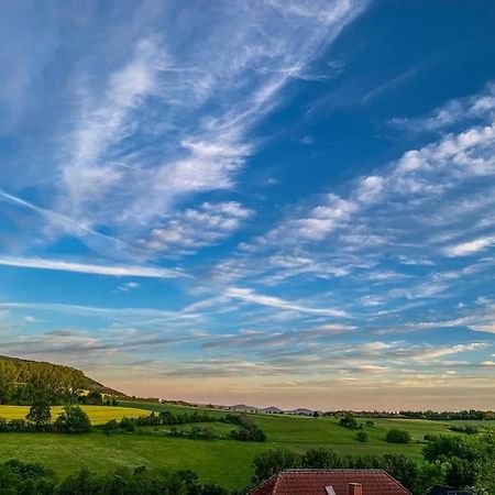 Modernes Doppelzimmer Friedewald Rhoenblick Kültér fotó